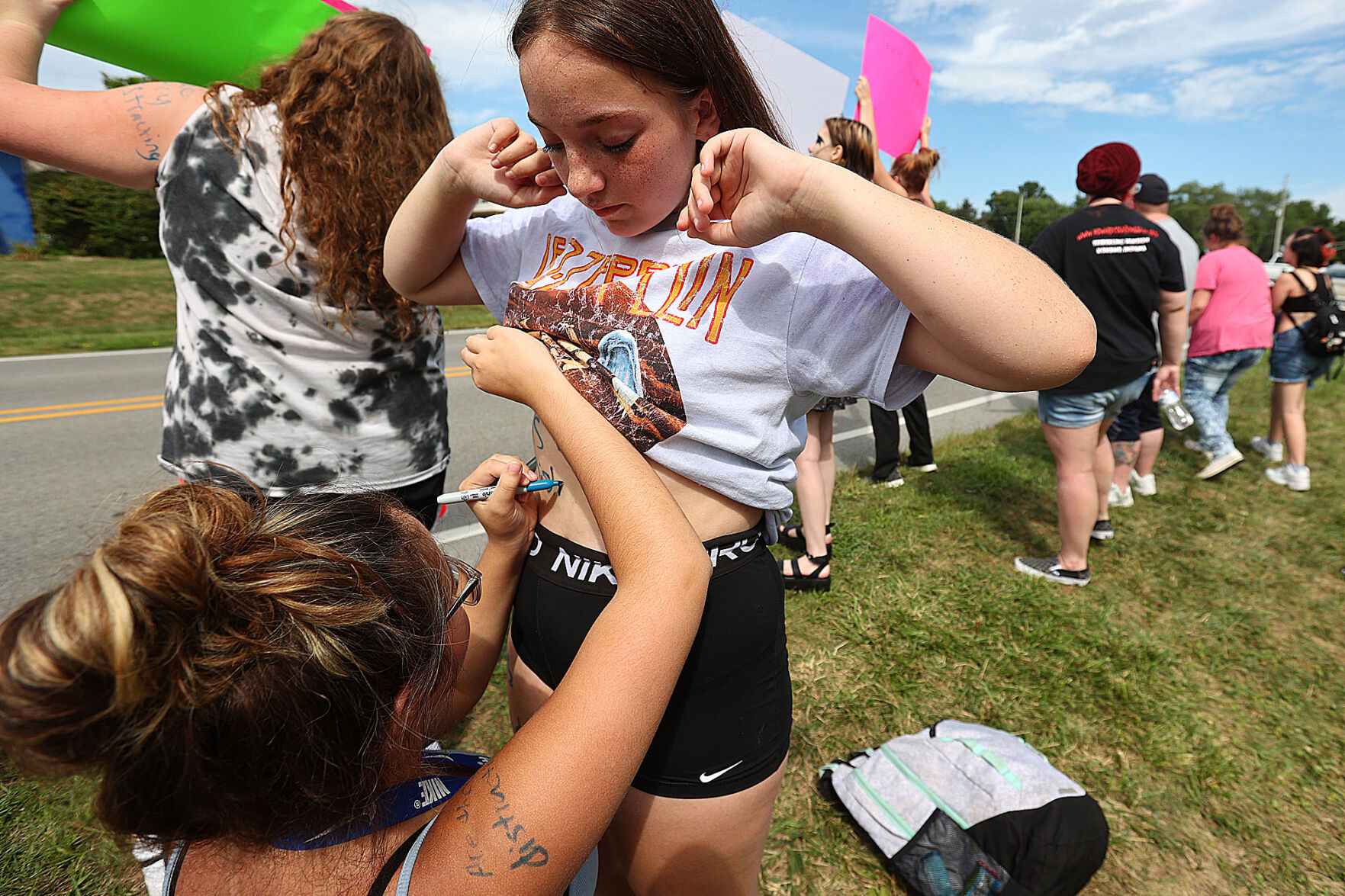 KHS Dress Code Protest 05.jpg